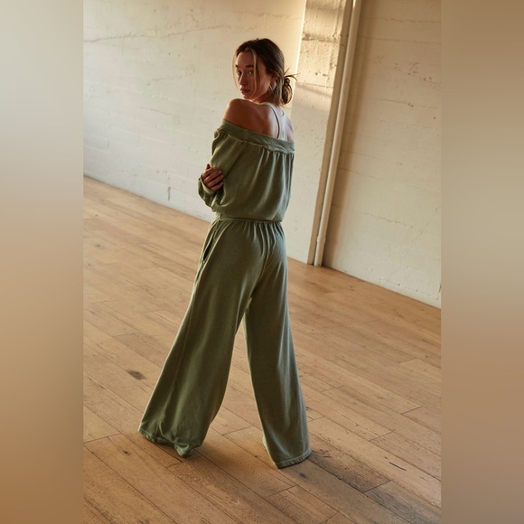 NWT Free People Movement One To Beat Onesie In Eucalyptus 🔥 - Picture 4 of 6